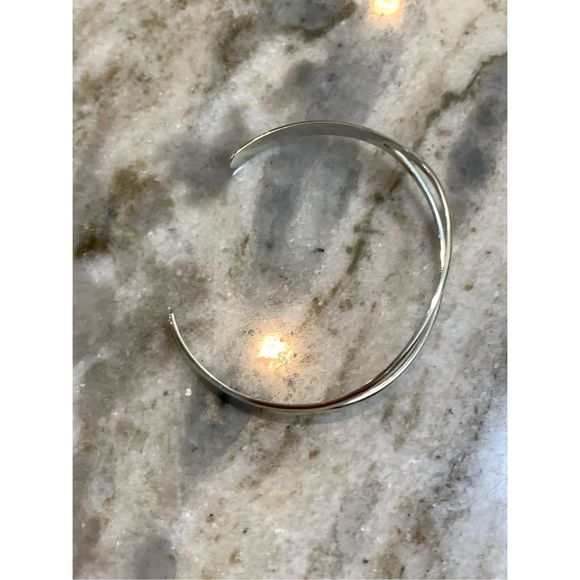 Sterling Silver Cuff Bracelet with Split Design in Center #mothers day - Picture 3 of 3